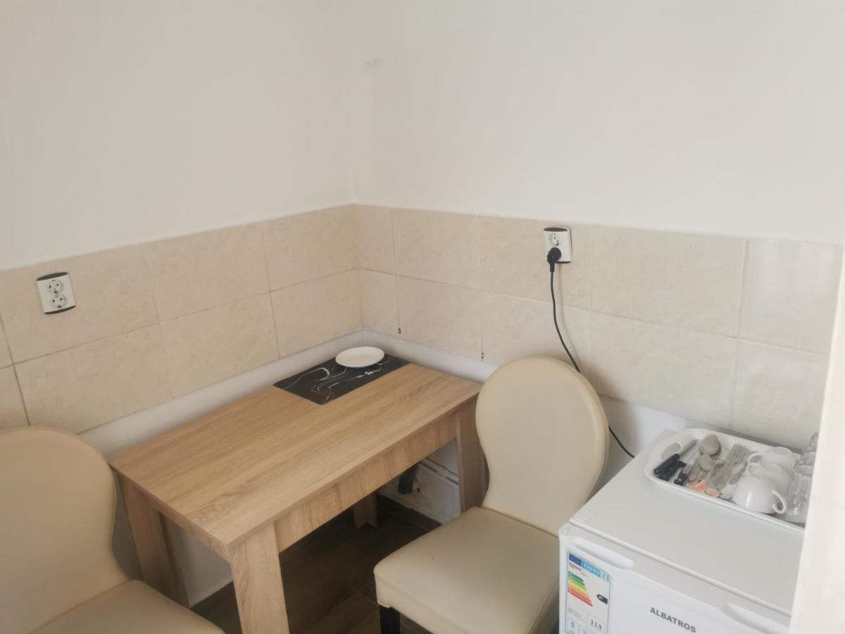 Appartement Casa Davison à Târgu Jiu Extérieur photo
