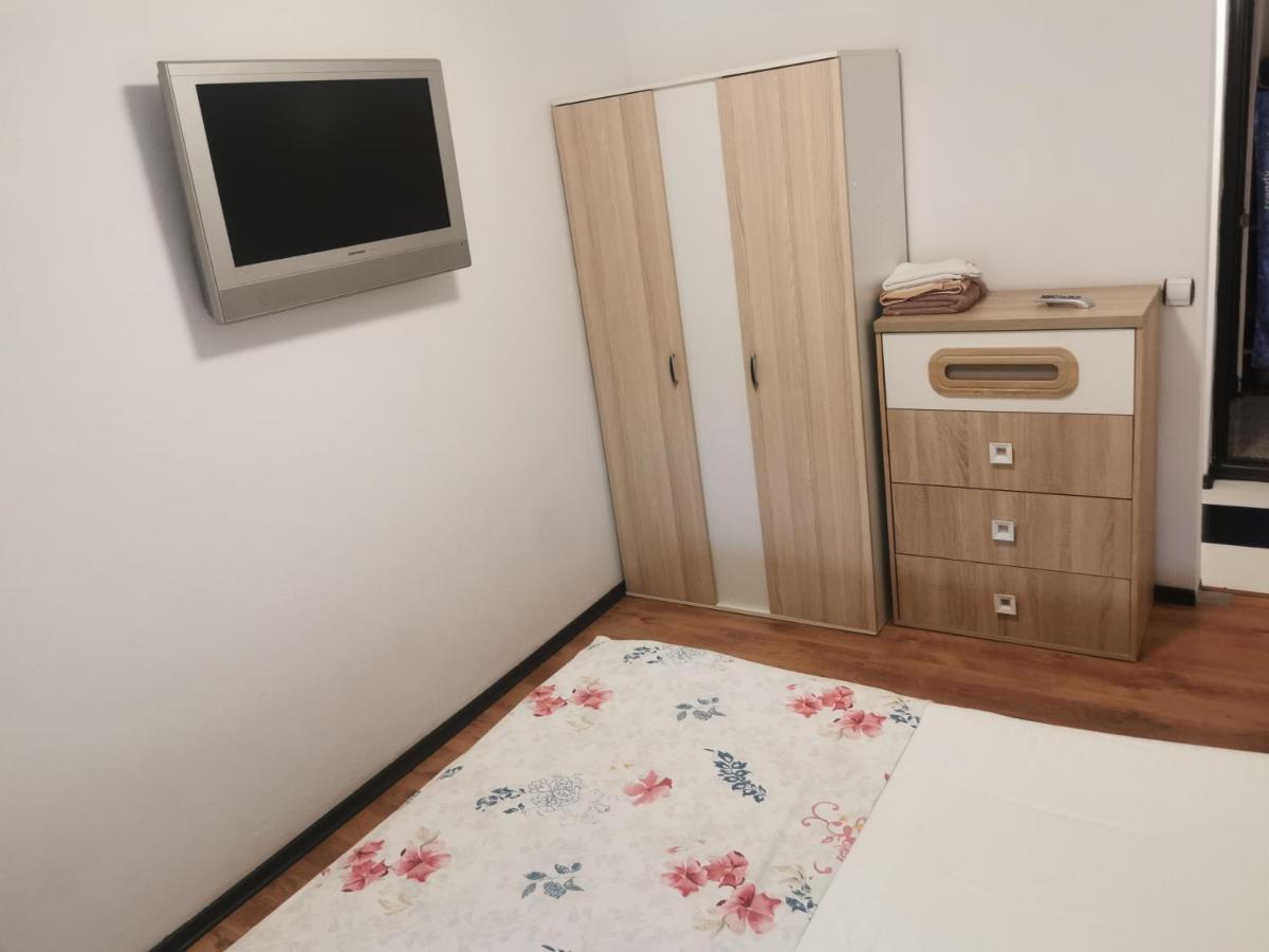 Appartement Casa Davison à Târgu Jiu Extérieur photo