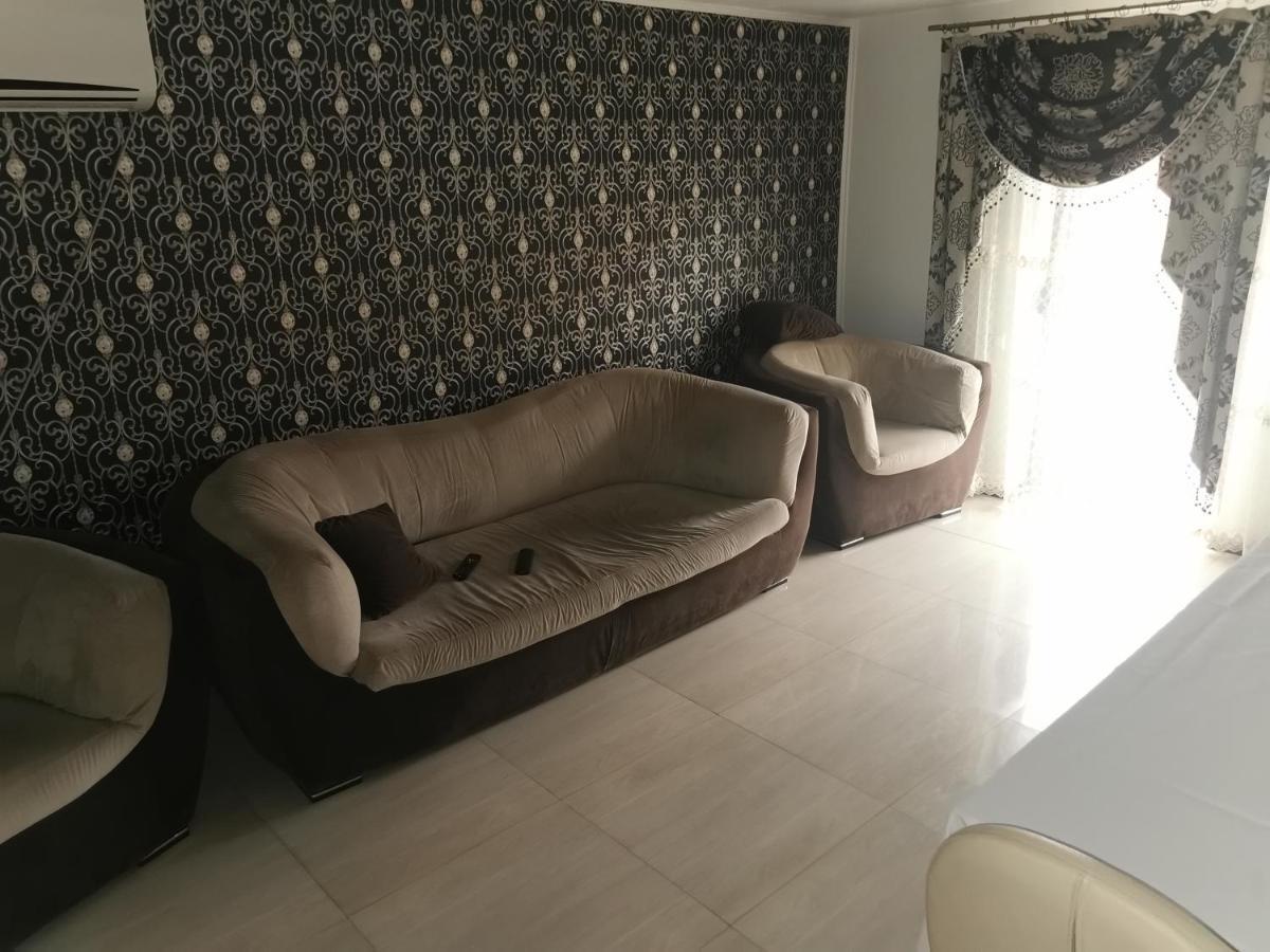 Appartement Casa Davison à Târgu Jiu Extérieur photo